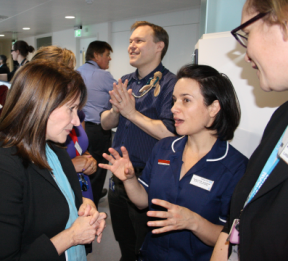 Lynne Featherstone MP discusses the new Whittington Ambulatory Centre with a nurse.